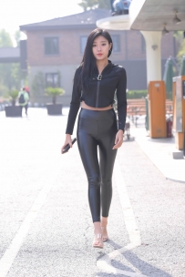 【精选街拍】Vol.1932 不吃鸡蛋街拍作品 - 皮裤-倒戈 [811P-1.93GB]