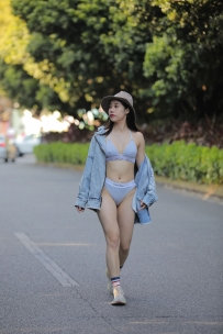 【精选街拍】Vol.0260 灰色比基尼 [251P+5V-9.45GB]