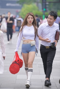 【精选街拍】Vol.1702 极品蓝色短裤美女 [231P+1V-2.75GB]