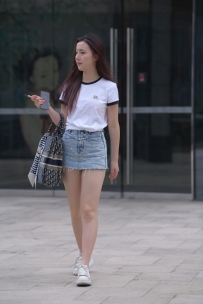 【精选街拍】Vol.1134 一始街拍作品 - 蓝色牛仔热裤美女 [360P-1.06GB]