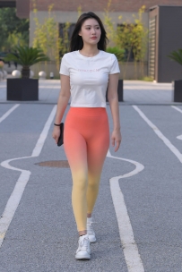 【精选街拍】Vol.1930 一只麋鹿摄影作品 - 红色瑜伽裤美女 [563P-1.15GB]