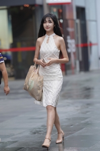 【精选街拍】Vol.1669 白色长裙美女 [114P+1V-1.67GB]