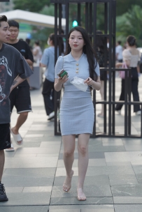 【精选街拍】Vol.3387 甜美蓝色针织裙 [151P-1.68GB]