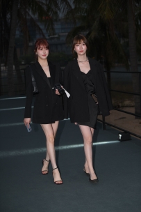 【精选街拍】Vol.2968 魅力黑色长西装 [182P-3.93GB]