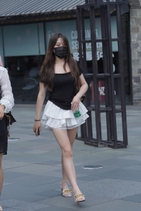 【精选街拍】Vol.2443 高跟美腿白裙 [113P+1V-1.16GB]