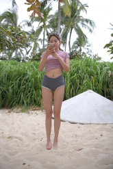 【精选街拍】Vol.0562 一只麋鹿旅拍作品 灰色热裤美女 [526P+1V-9.26GB]